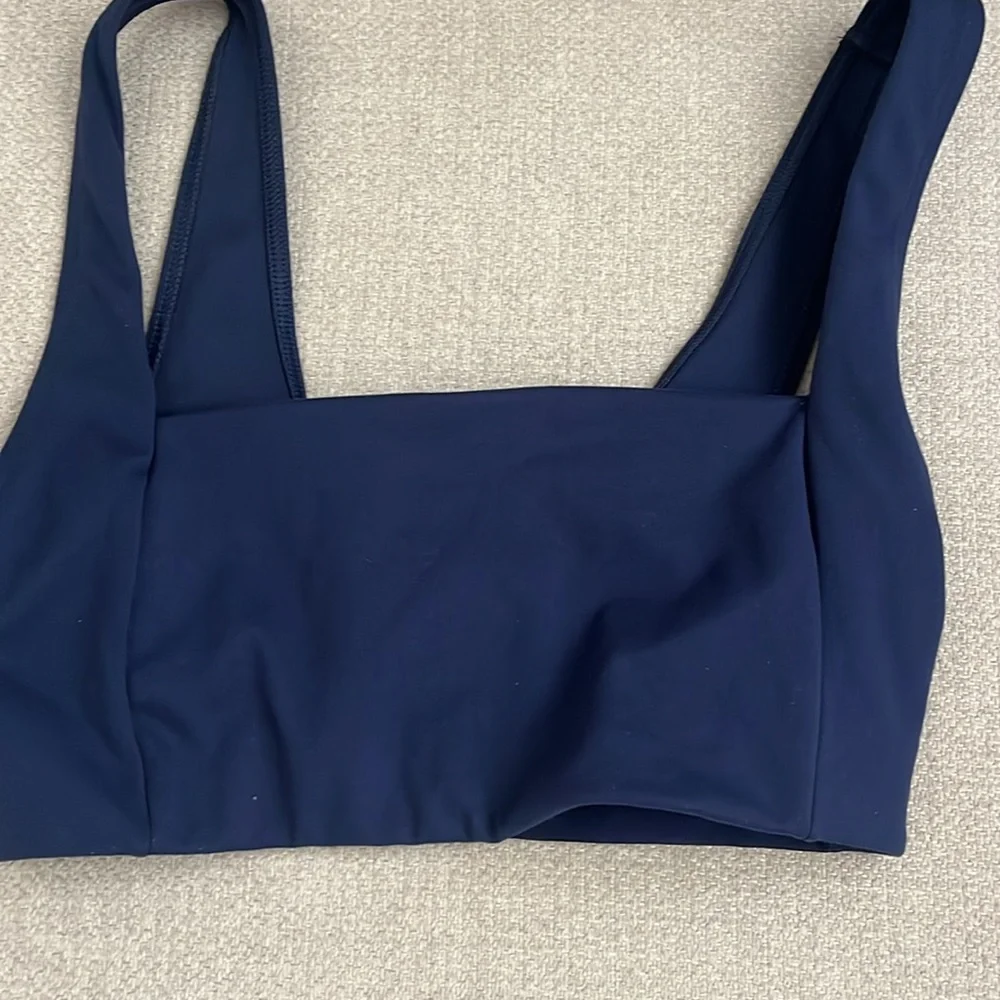 Ultimate square neck, sports bra, gym, yoga, sculpted neckline